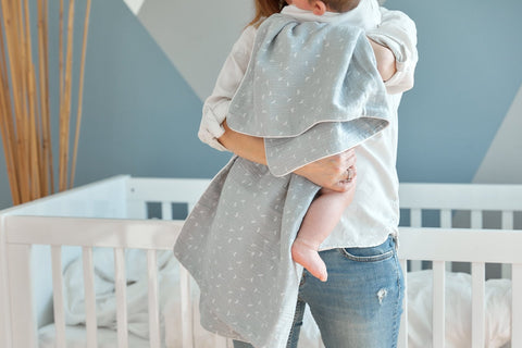Babydecke Musselin – Pusteblumen, Grau, Lifestyleansicht