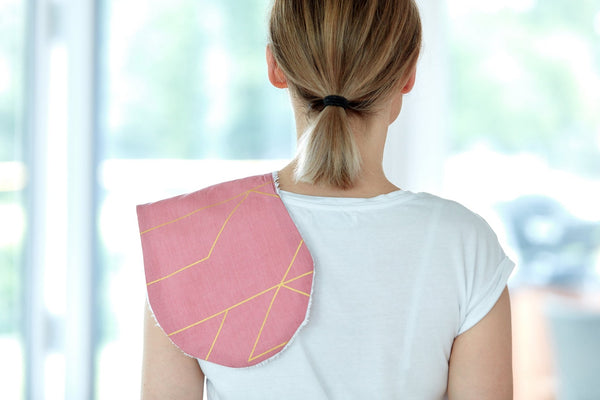Spucktuch goldene Linien auf Rosa